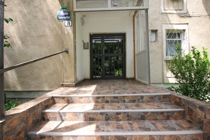 Lujerului, garsoniera nou nouta, bloc 1988,